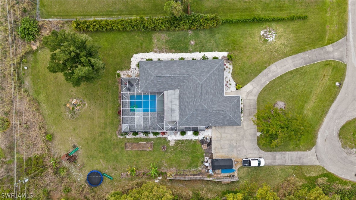 1520 Bass LN