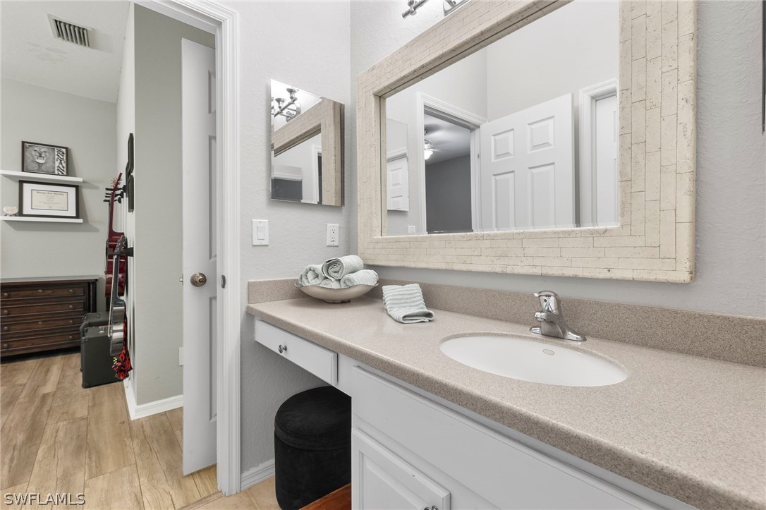 9209 Gladiolus Preserve CIR