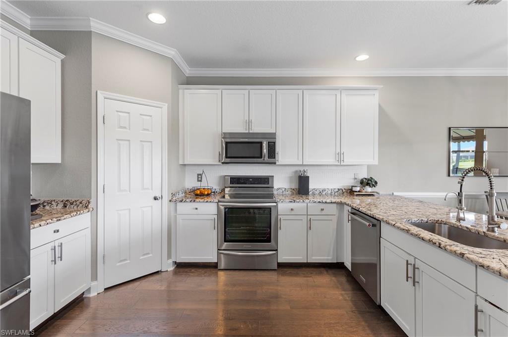 9209 Gladiolus Preserve CIR