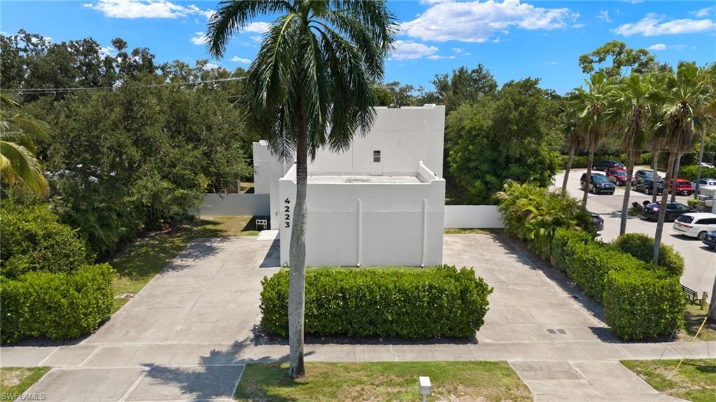 4223 McGregor BLVD