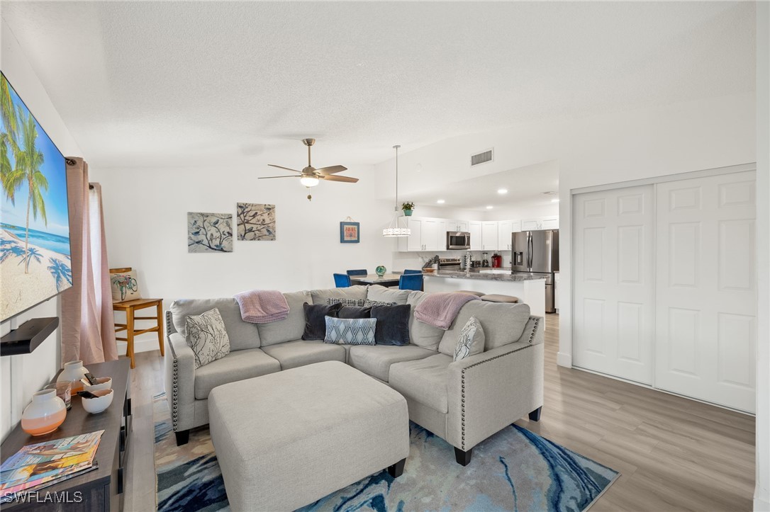 6326 Royal Woods DR