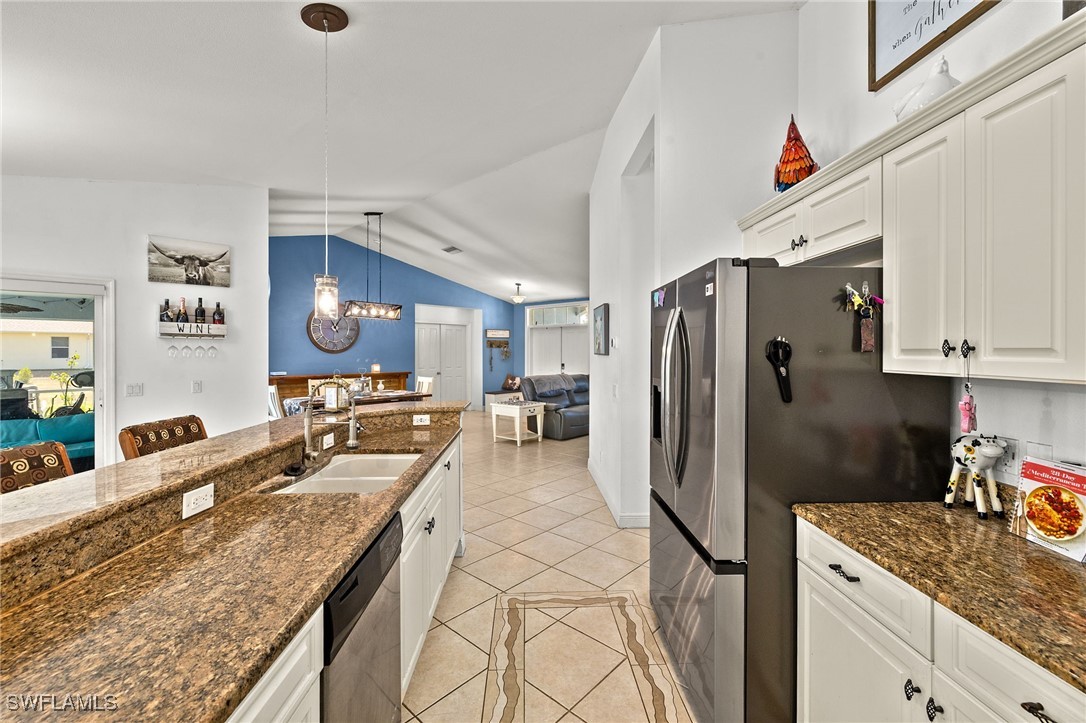 2042 NE 26th ST