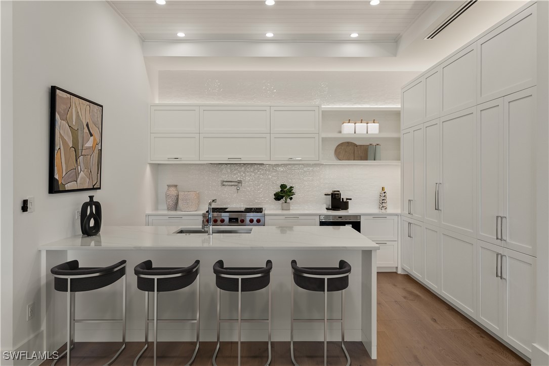 201 8th St S 104