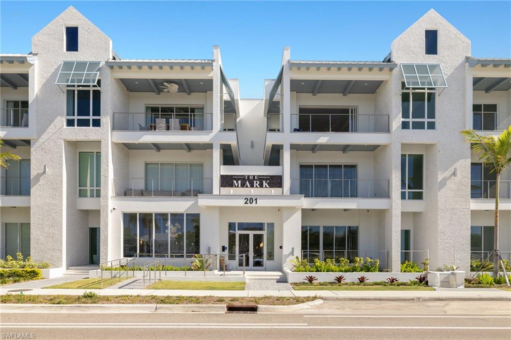201 8th St S # 104, NAPLES Unit: 104