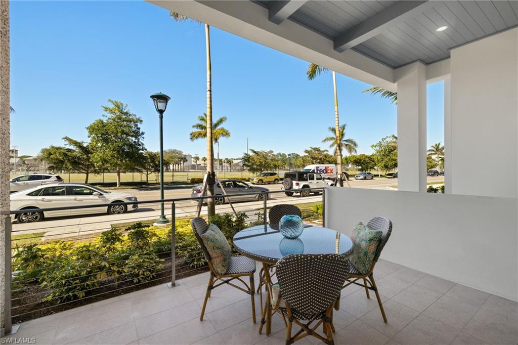 201 8th St S # 104, NAPLES Unit: 104