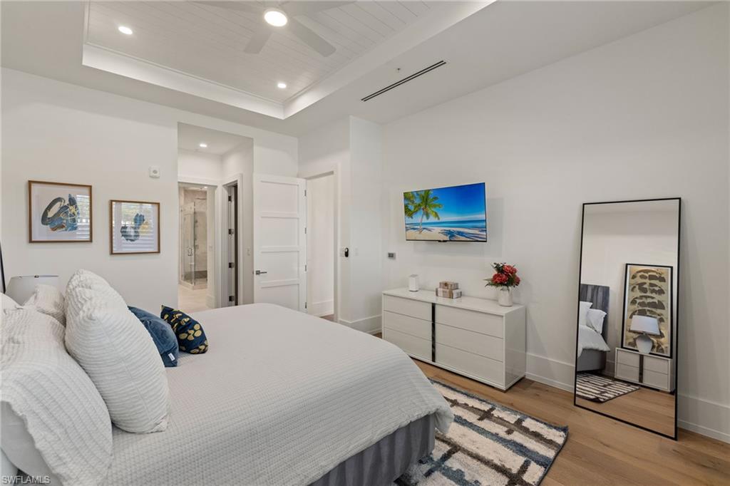 201 8th St S # 104, NAPLES Unit: 104
