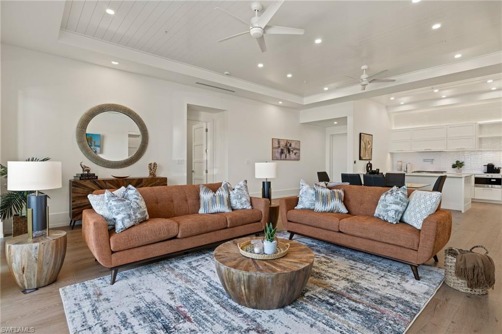 201 8th St S # 104, NAPLES Unit: 104