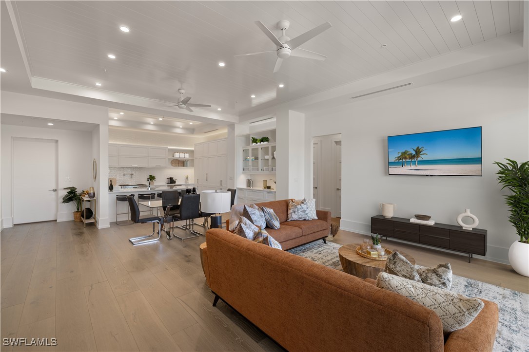 201 8th St S 104