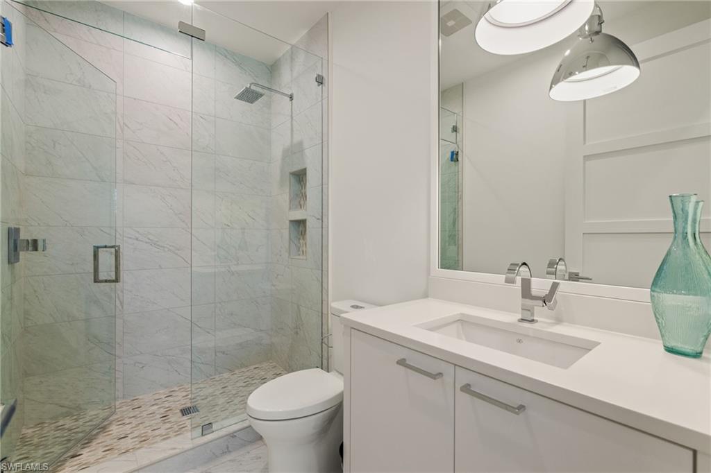 201 8th St S # 104, NAPLES Unit: 104