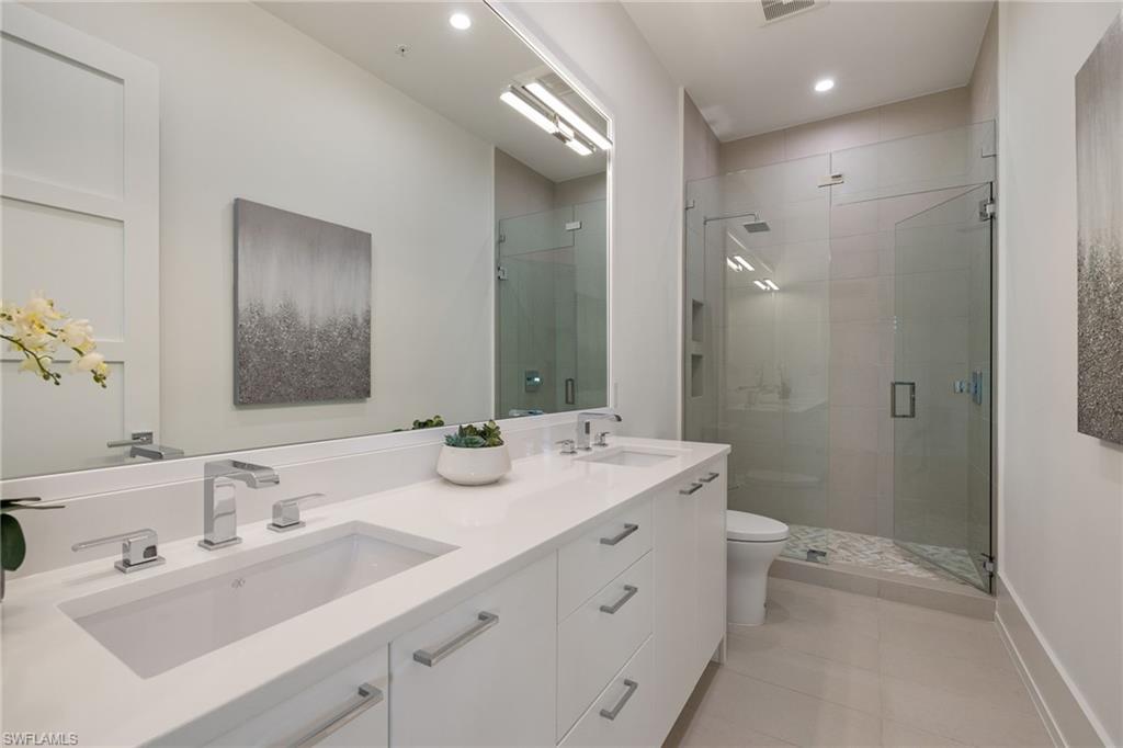 201 8th St S # 104, NAPLES Unit: 104