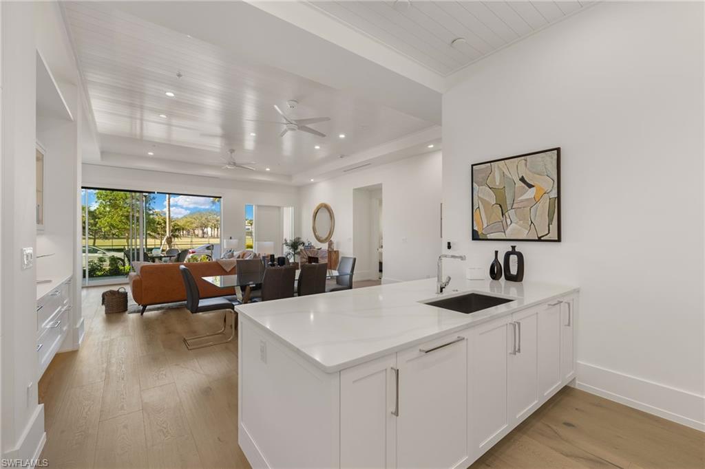 201 8th St S # 104, NAPLES Unit: 104