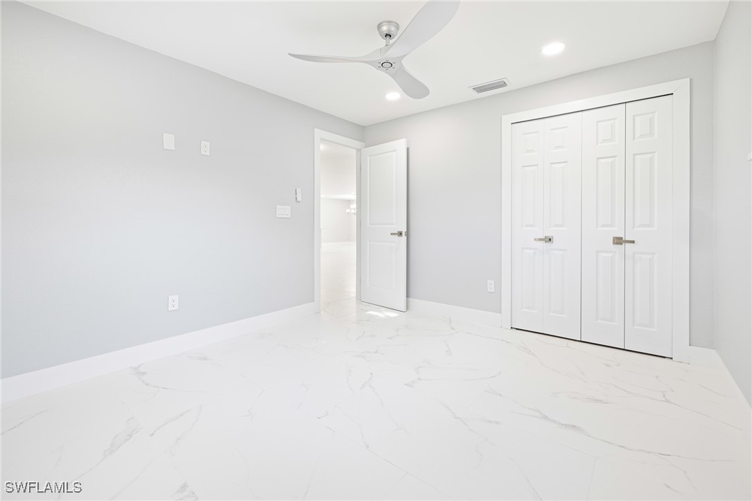 959 N Town And River DR