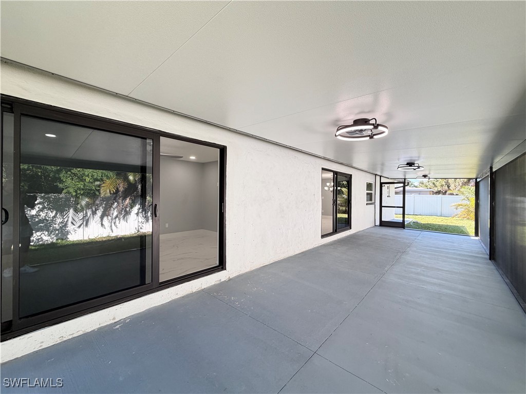 959 N Town And River DR