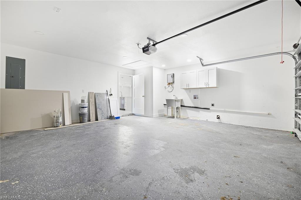 959 N Town And River DR