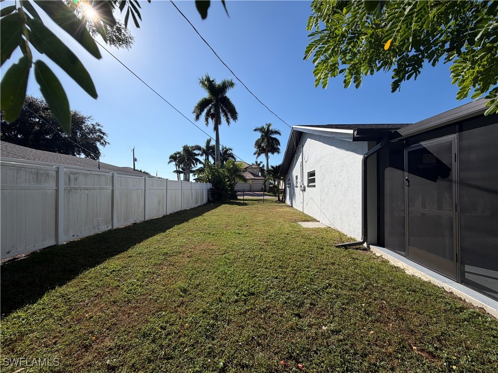 959 N Town And River DR