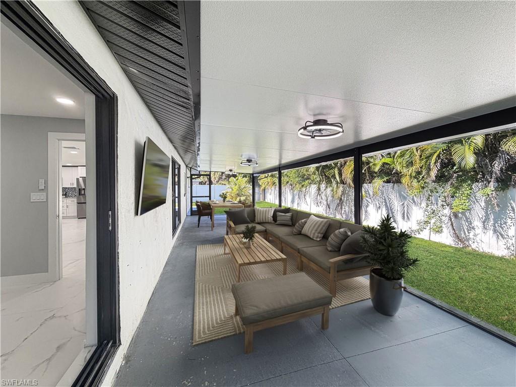 959 N Town And River DR