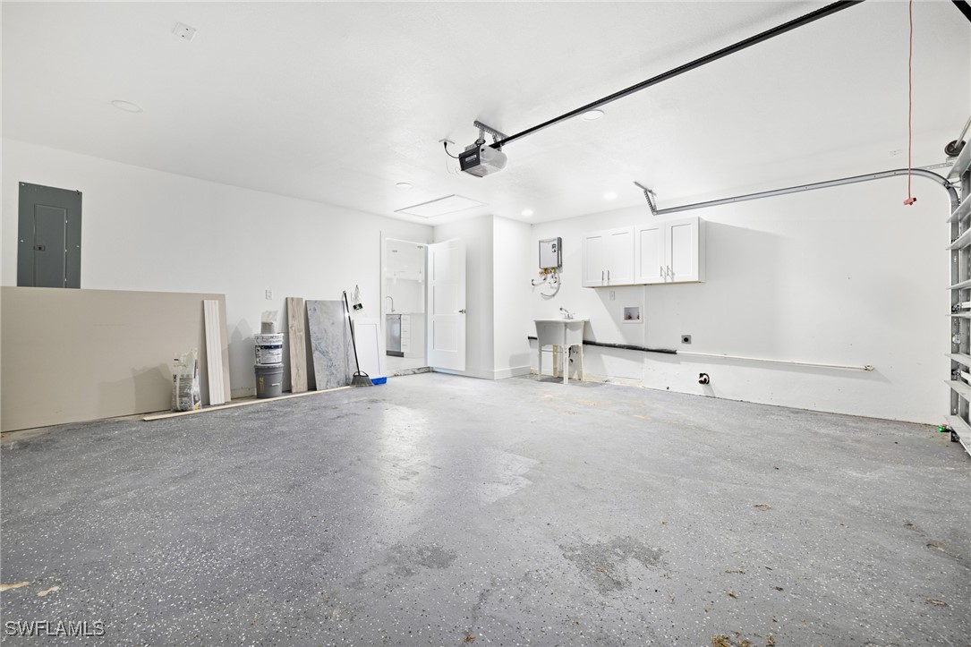 959 N Town And River DR