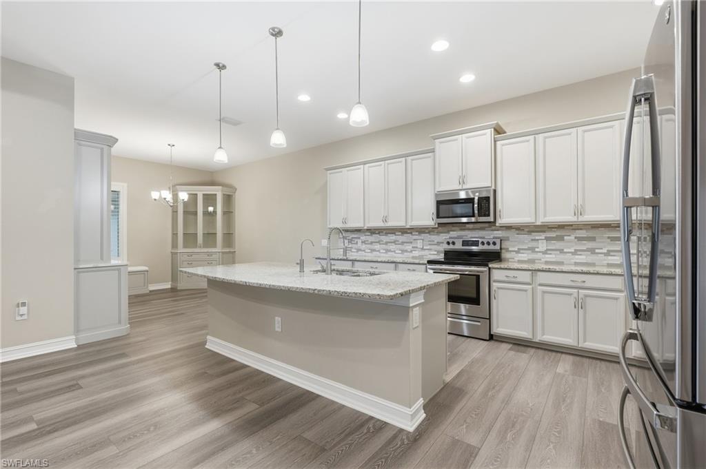10240 Avonleigh DR