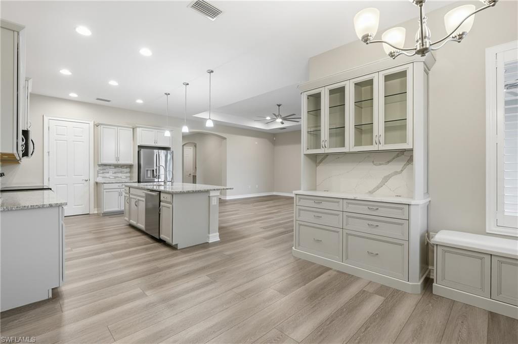 10240 Avonleigh DR