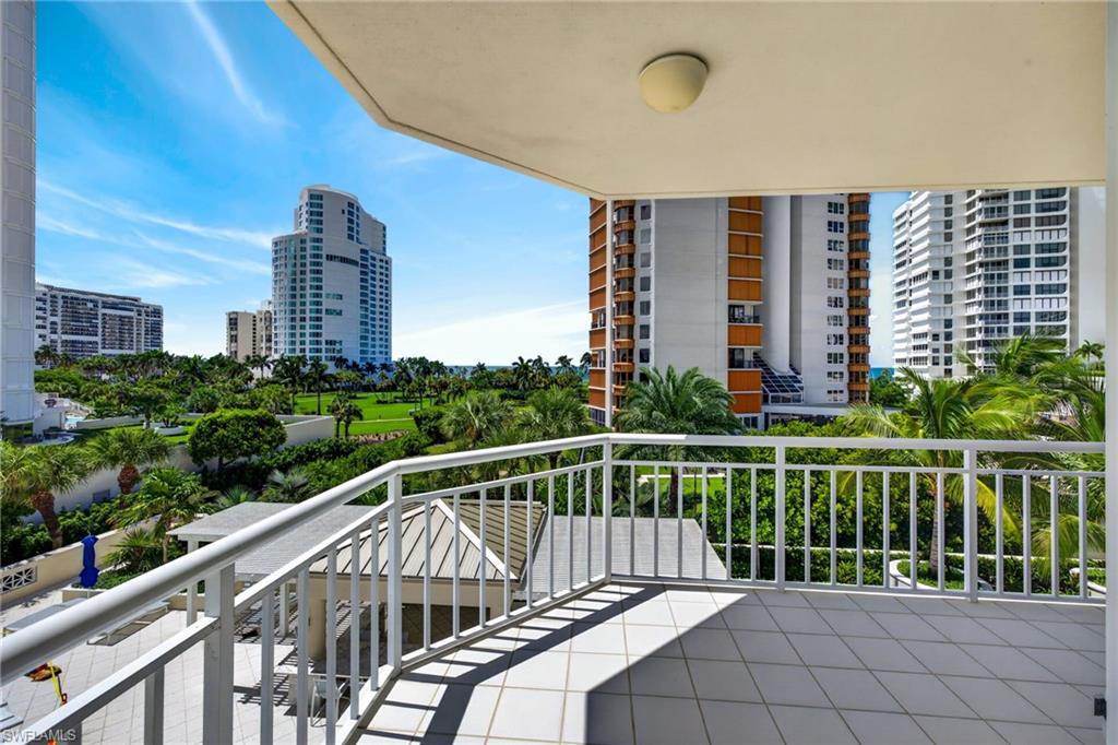 4255 Gulf Shore BLVD N 204