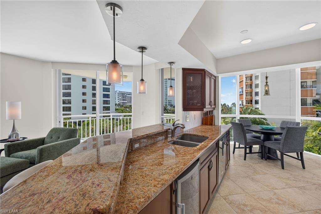 4255 Gulf Shore BLVD N 204