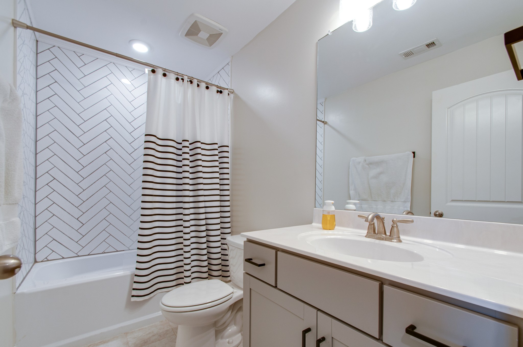 2200 Belle Creek Way