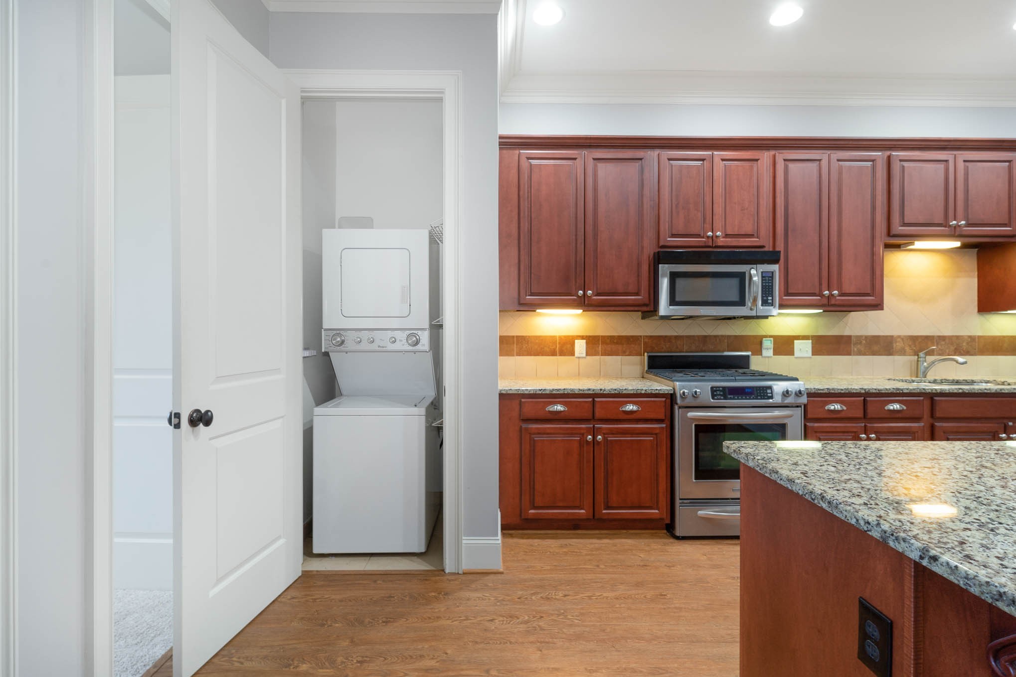 4120 Ridgefield Dr Unit: 500