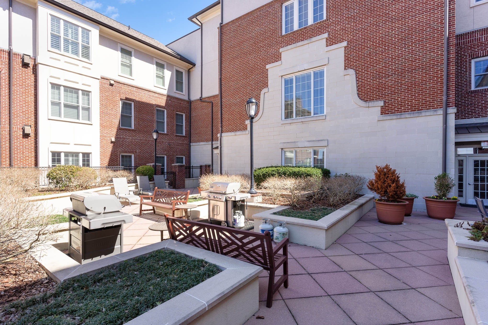 4120 Ridgefield Dr Unit: 500