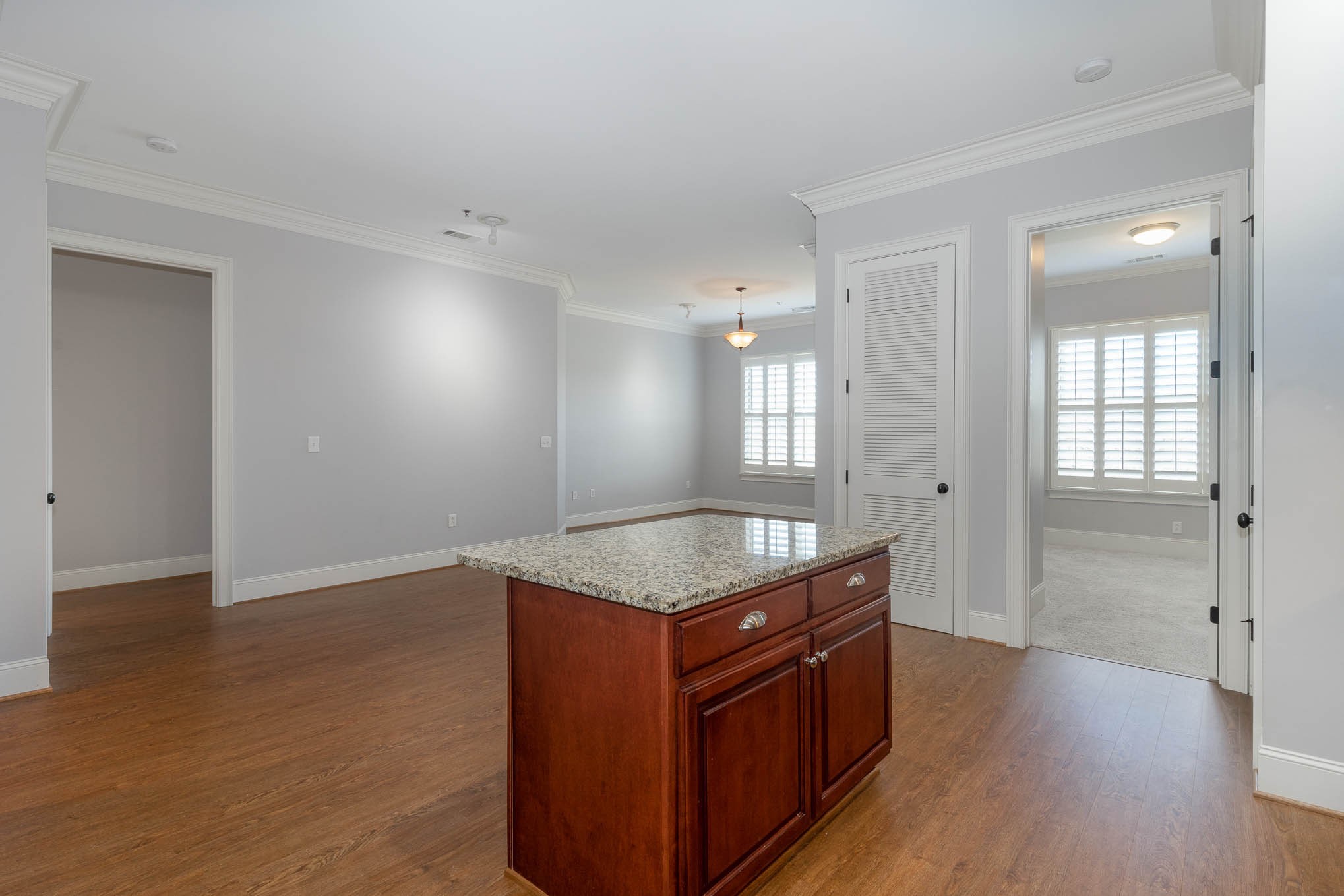 4120 Ridgefield Dr Unit: 500