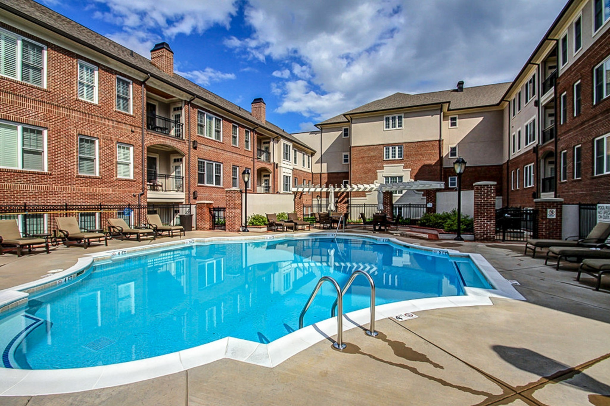 4120 Ridgefield Dr Unit: 500
