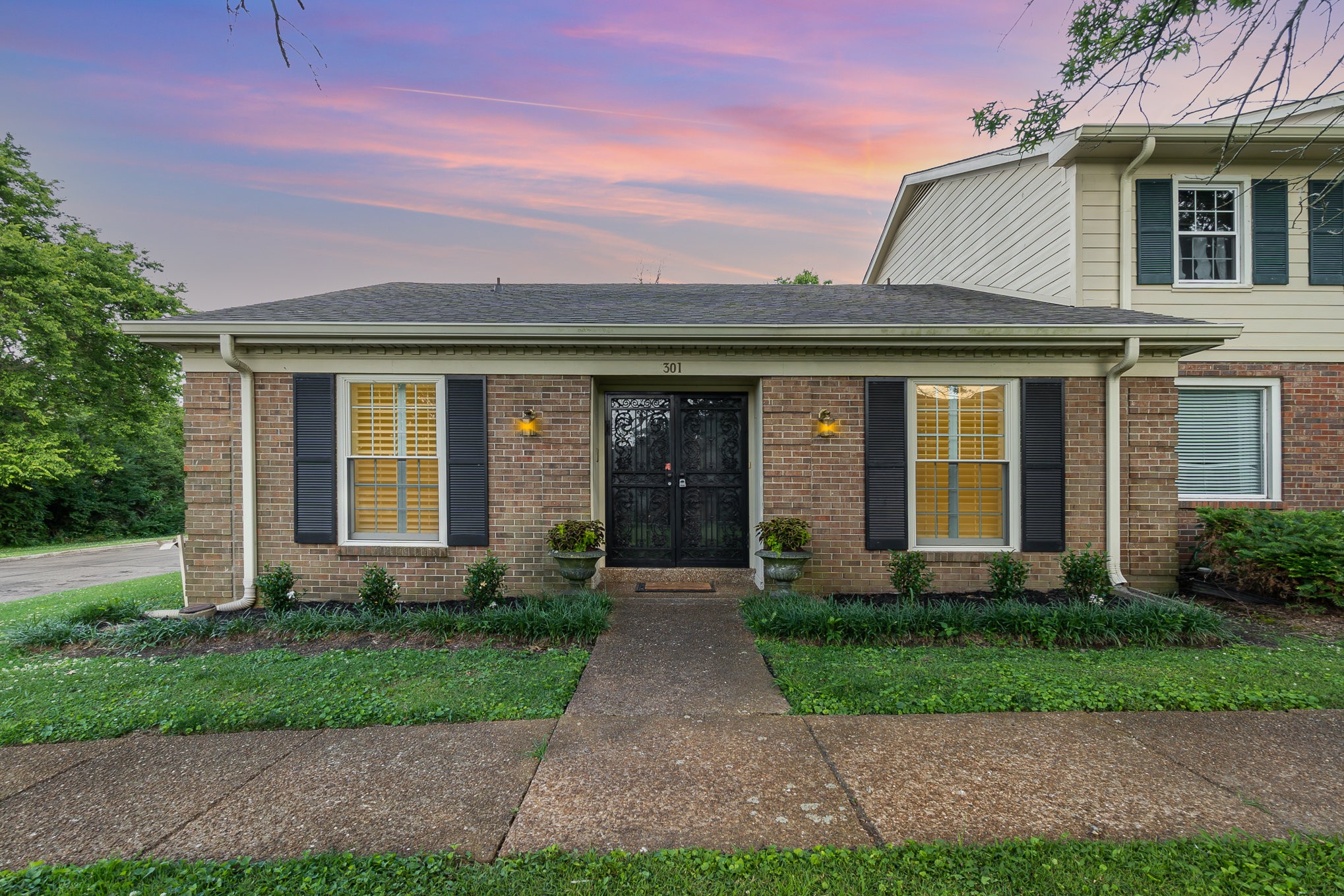 8300 Sawyer Brown Rd Unit: R301