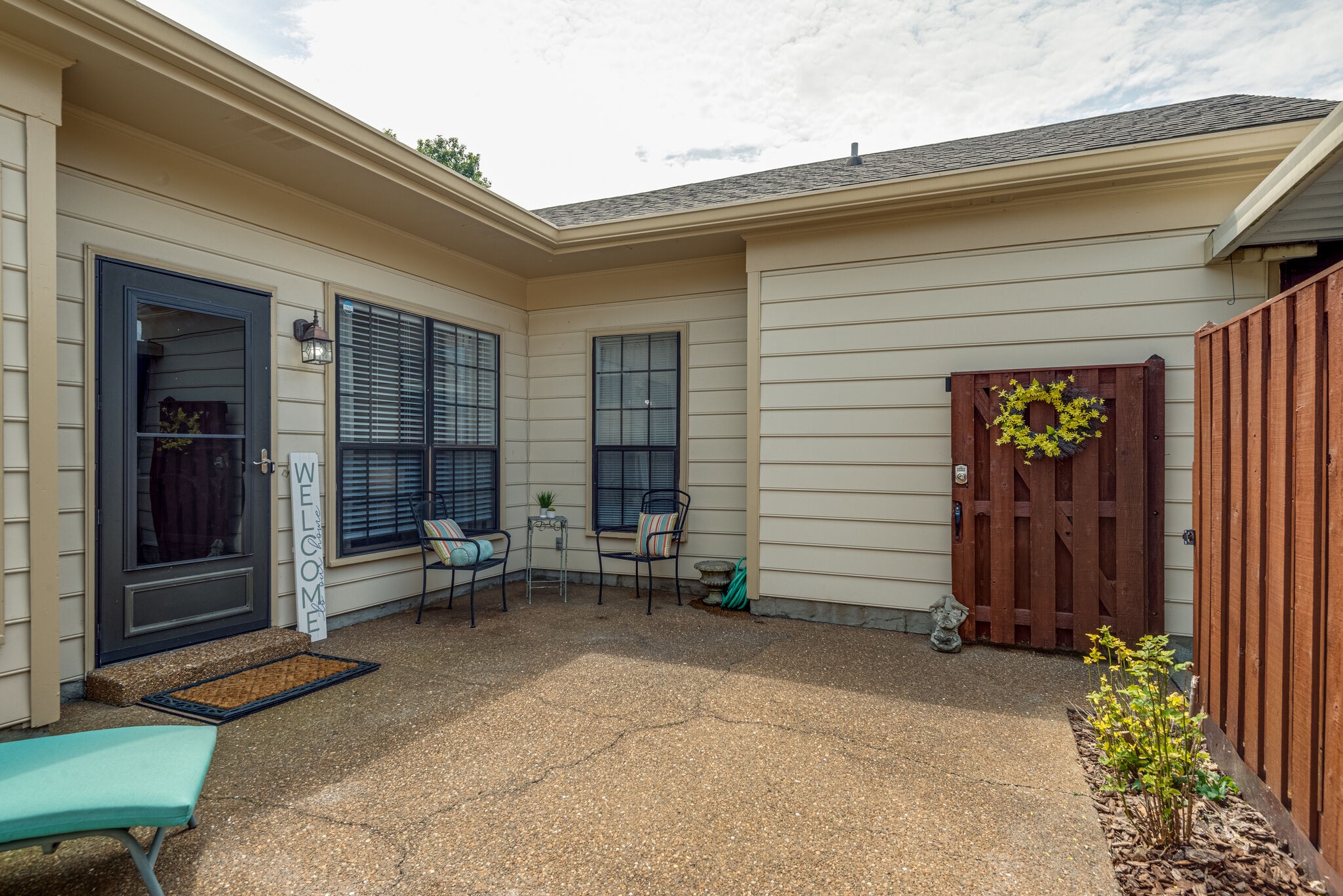 8942 Sawyer Brown Rd