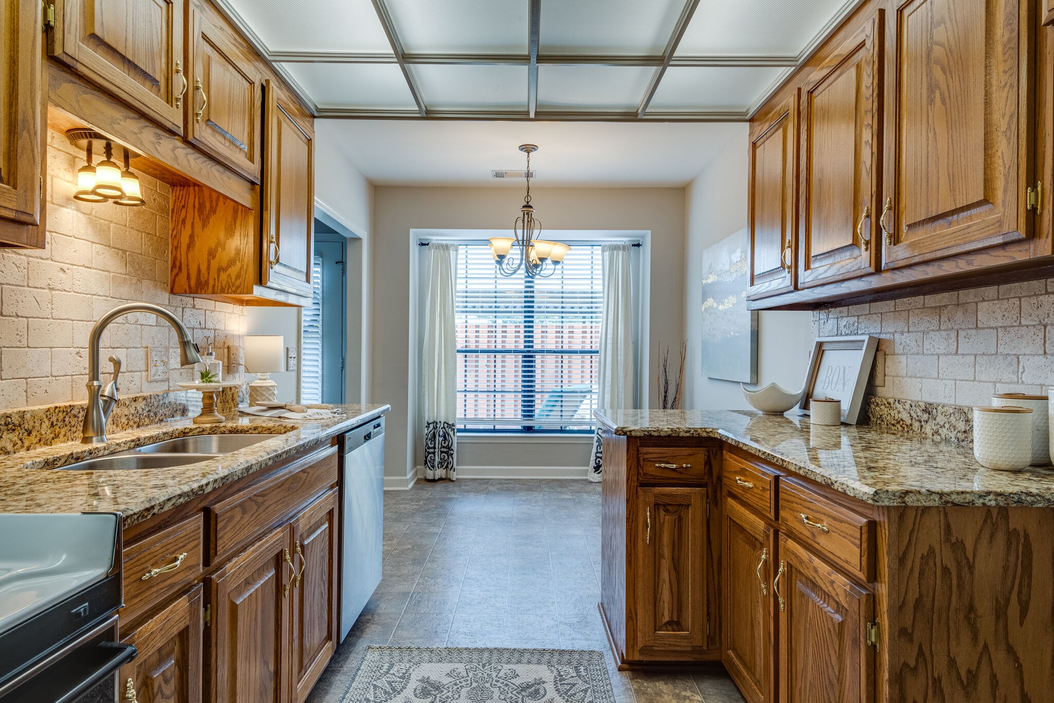 8942 Sawyer Brown Rd