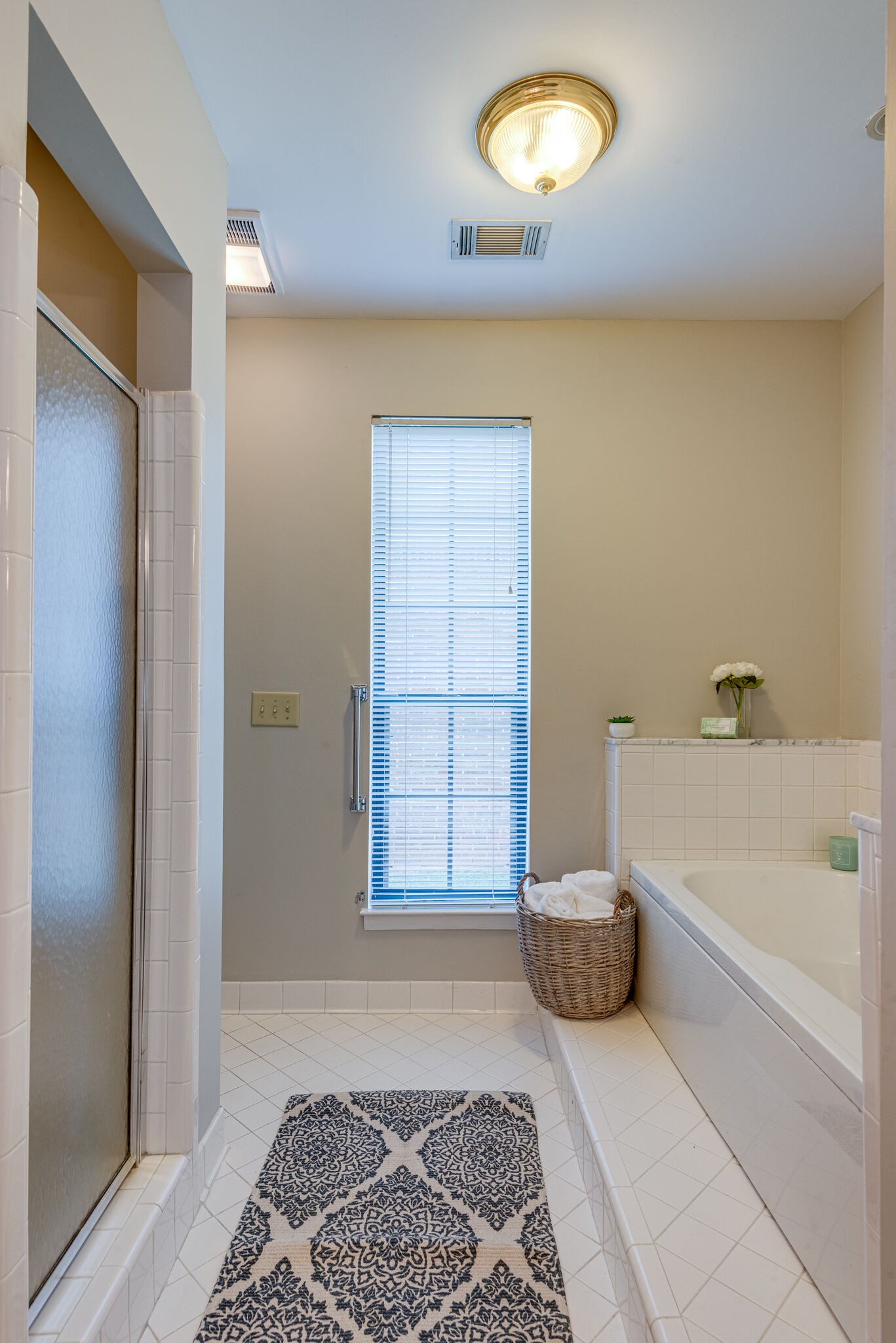 8942 Sawyer Brown Rd