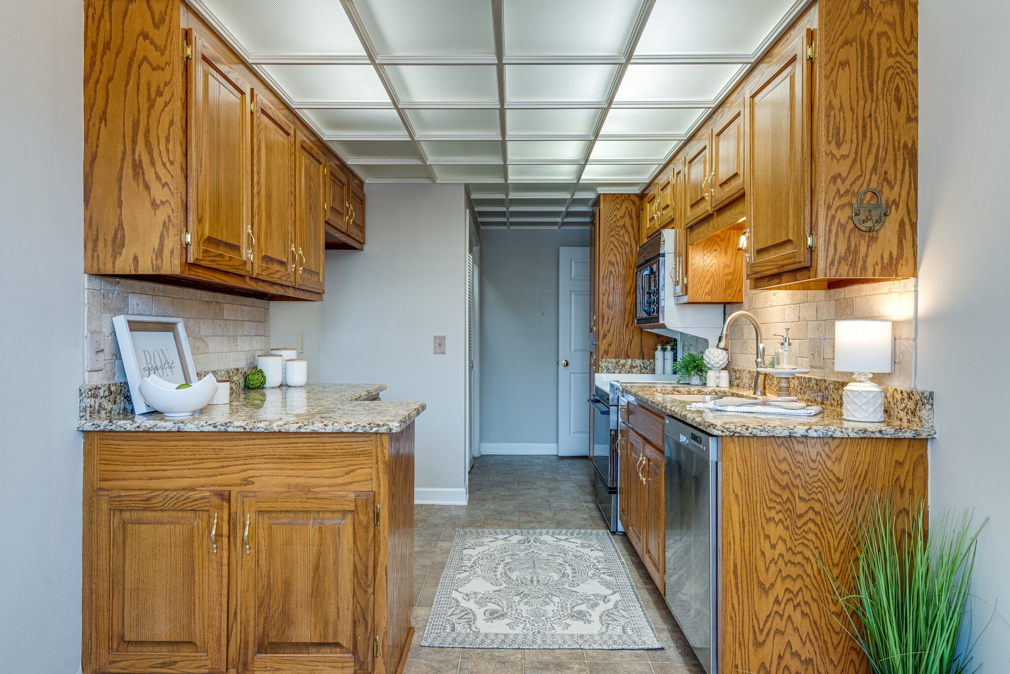 8942 Sawyer Brown Rd