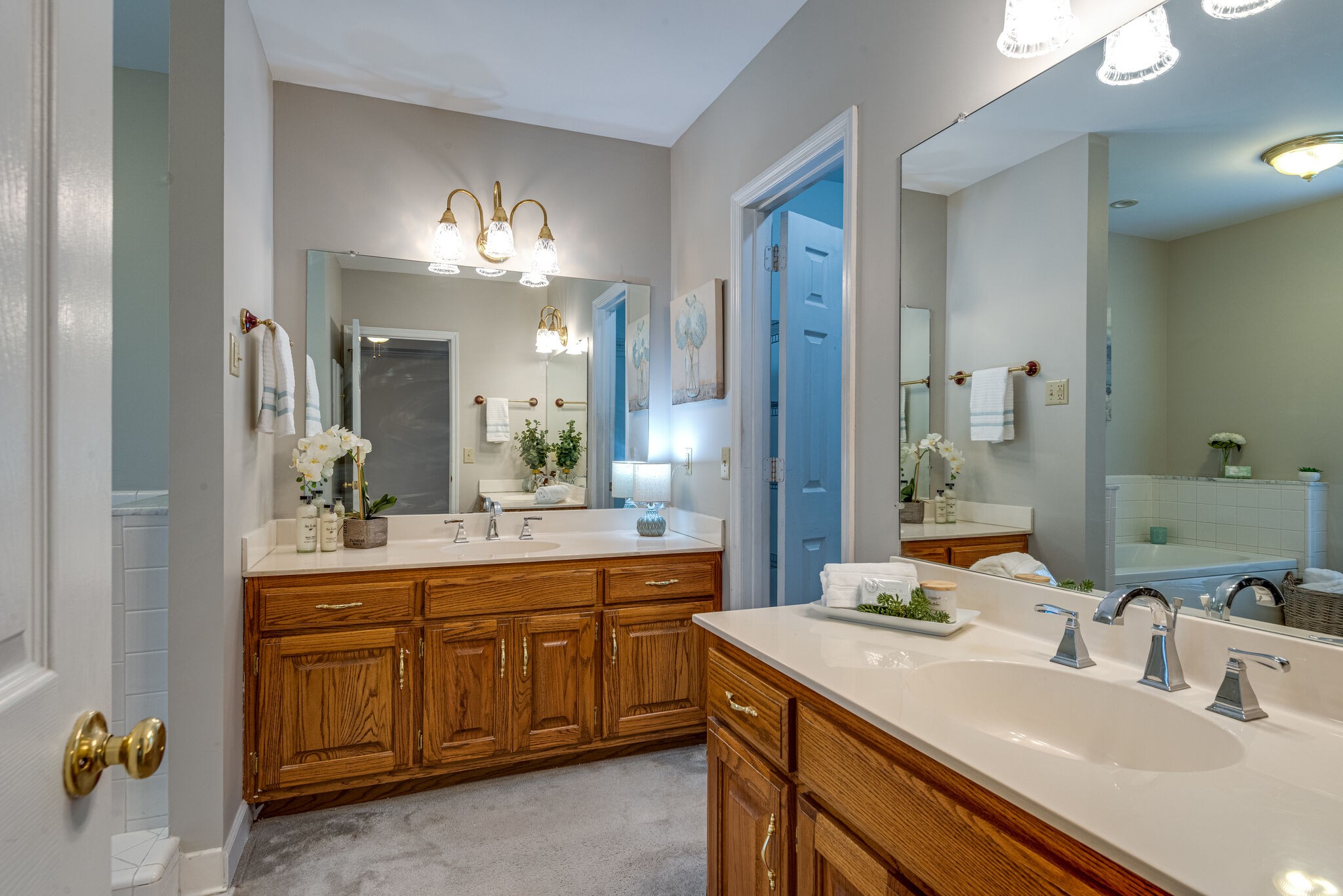 8942 Sawyer Brown Rd