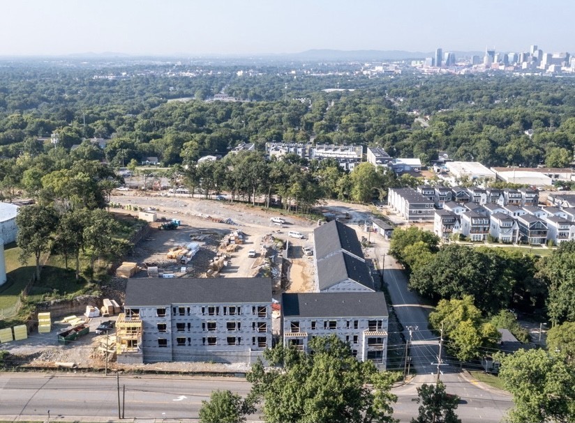 600 E Trinity Ln Unit: 21