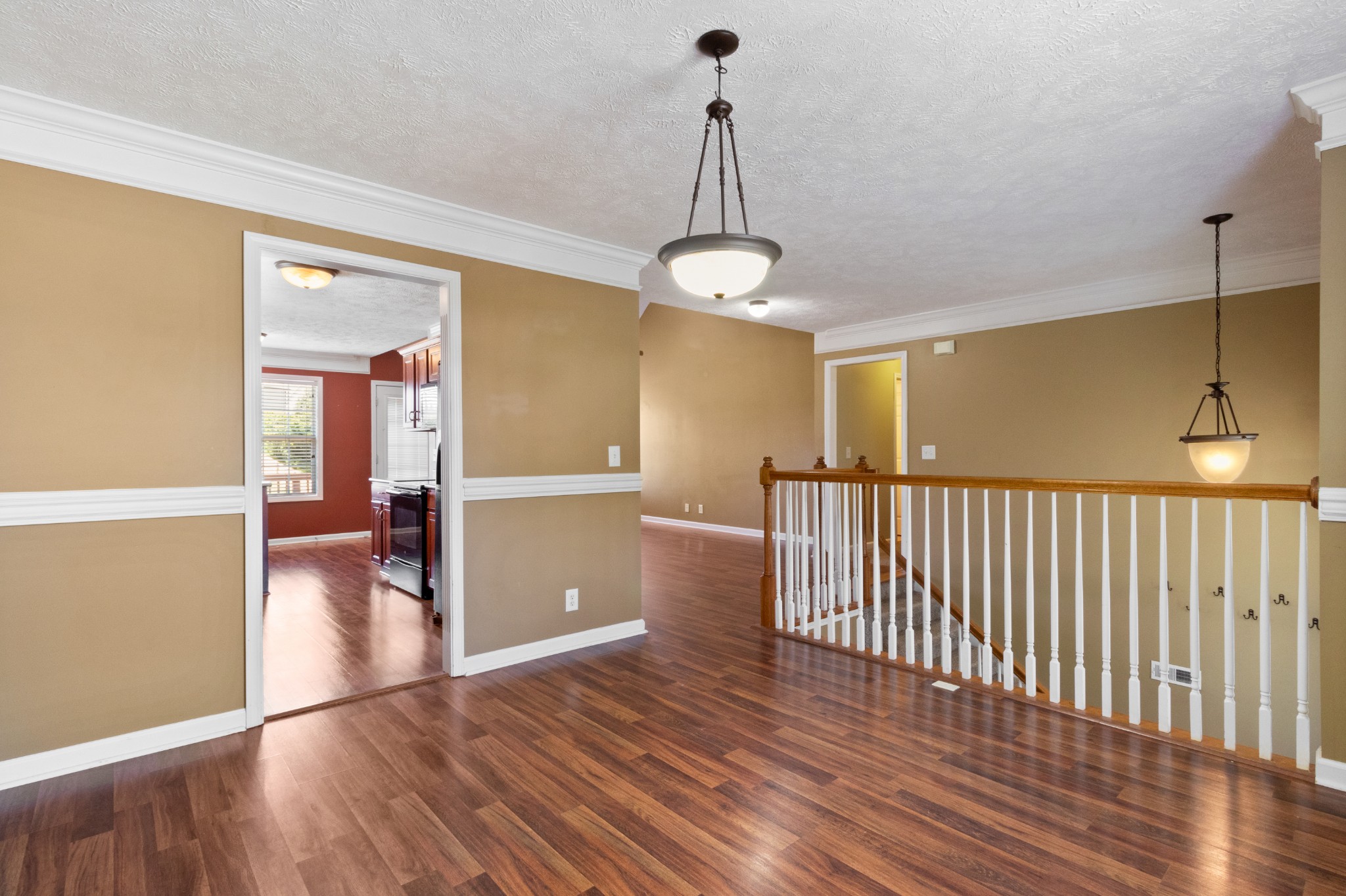 689 Winding Bluff Way