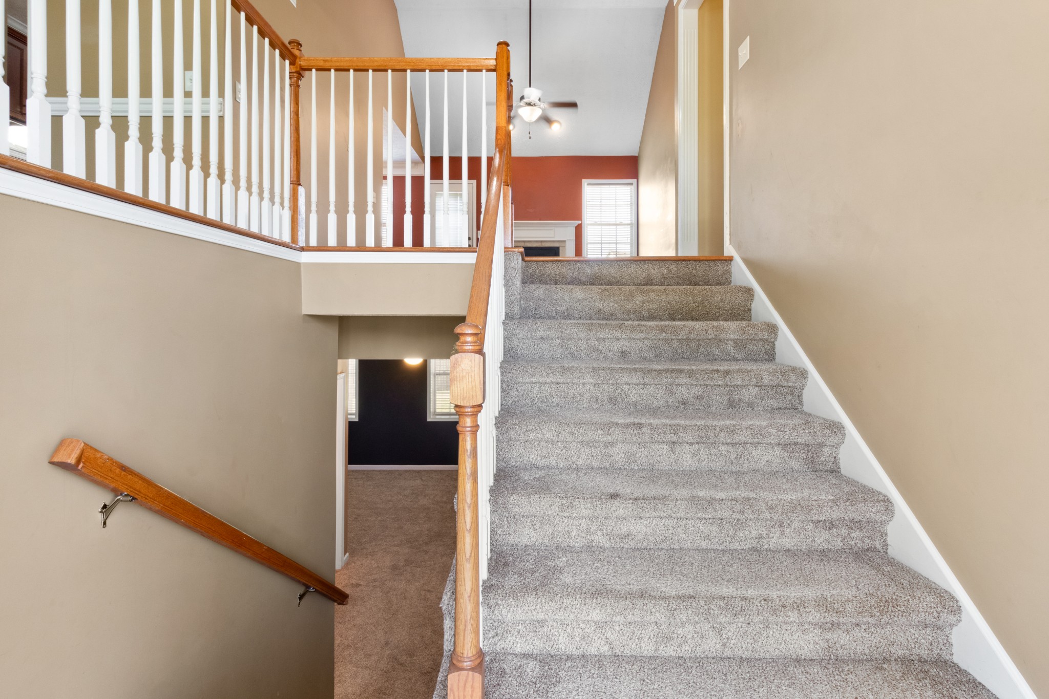 689 Winding Bluff Way