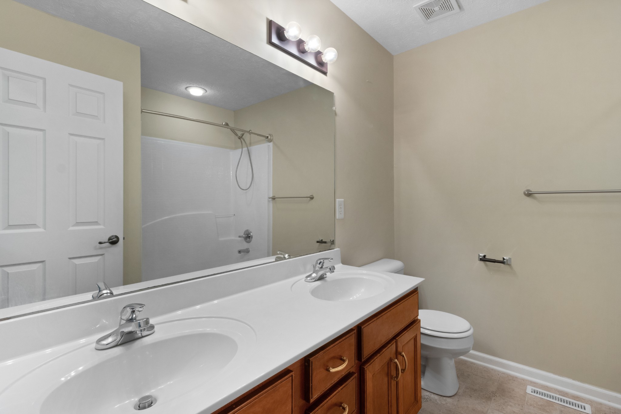 689 Winding Bluff Way