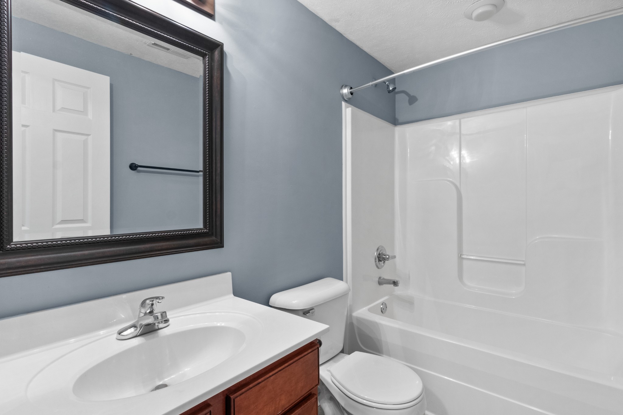 689 Winding Bluff Way