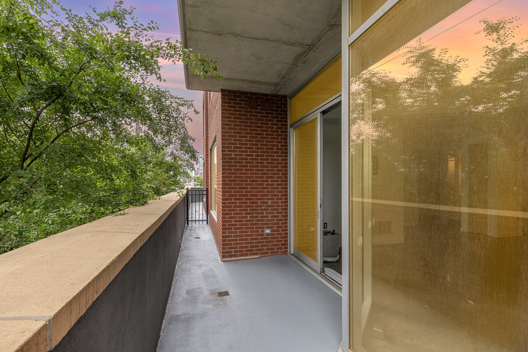 600 12th Ave, S Unit: 422