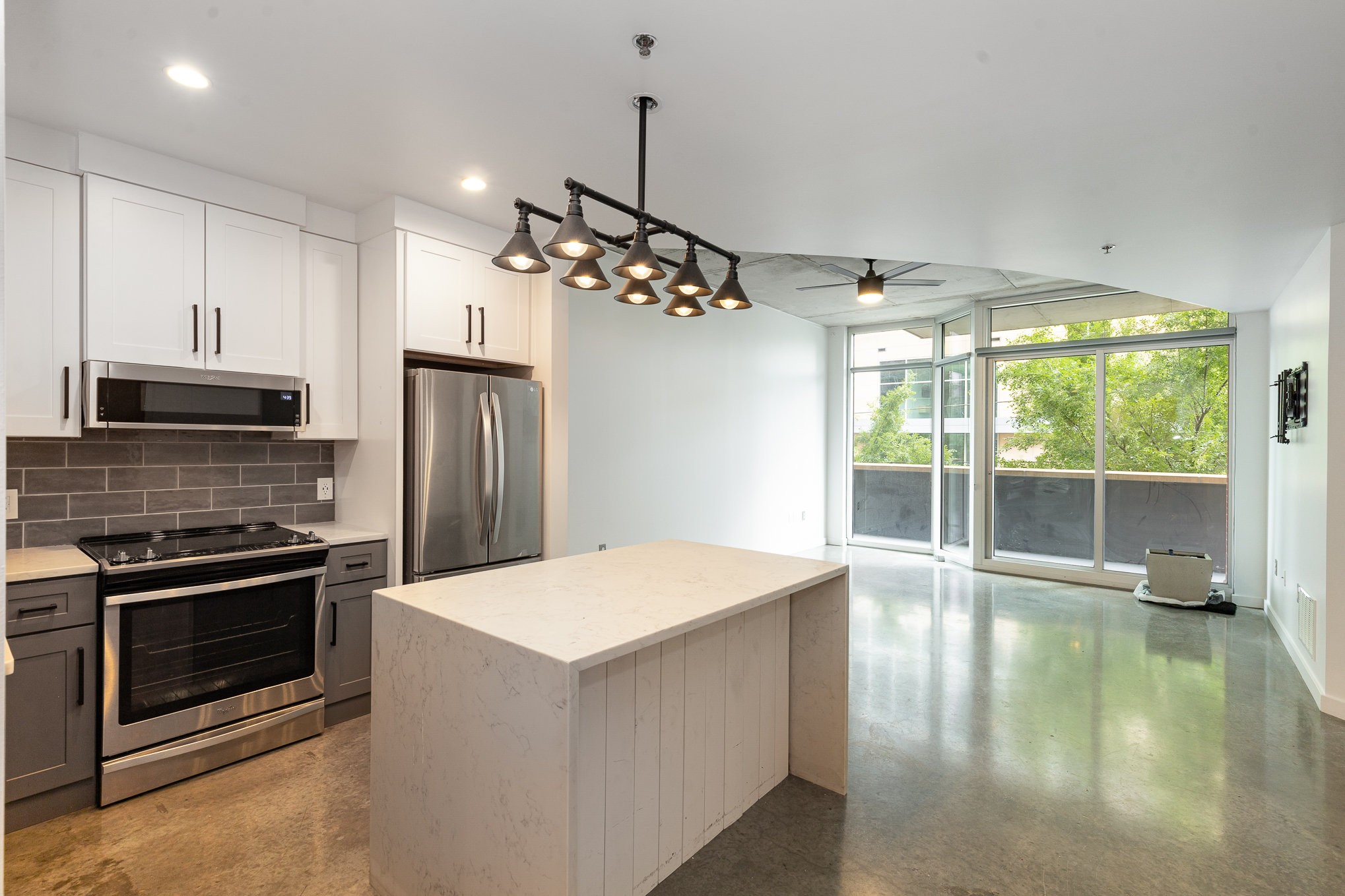 600 12th Ave, S Unit: 422