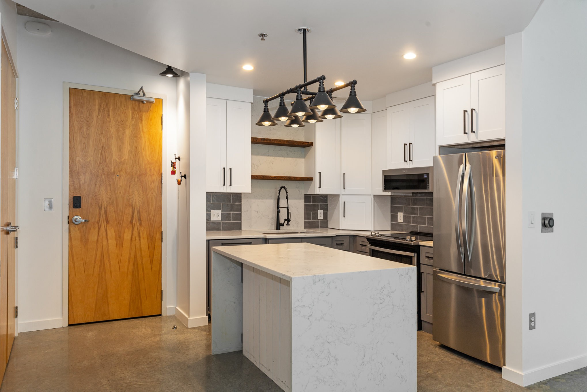 600 12th Ave, S Unit: 422