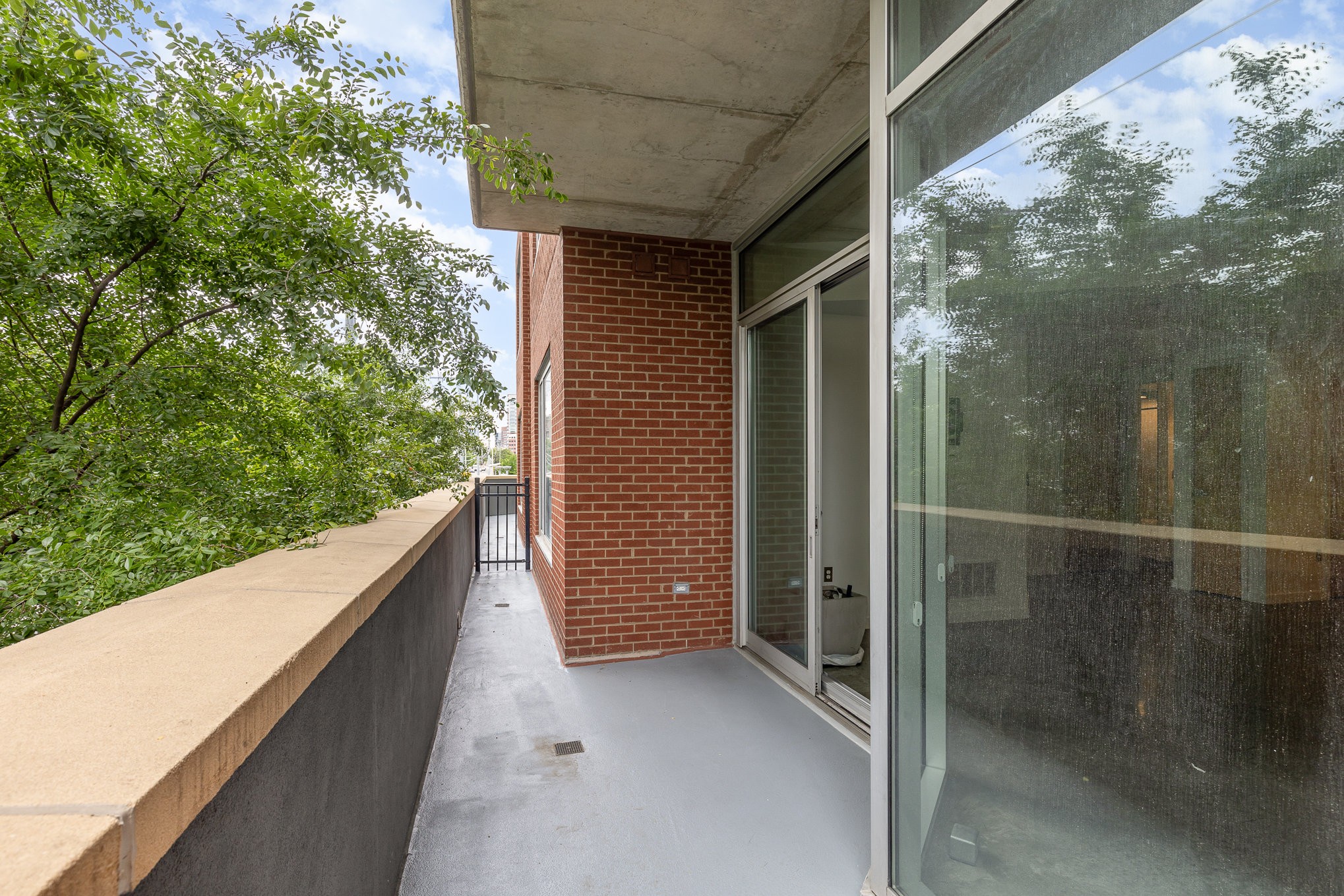 600 12th Ave, S Unit: 422