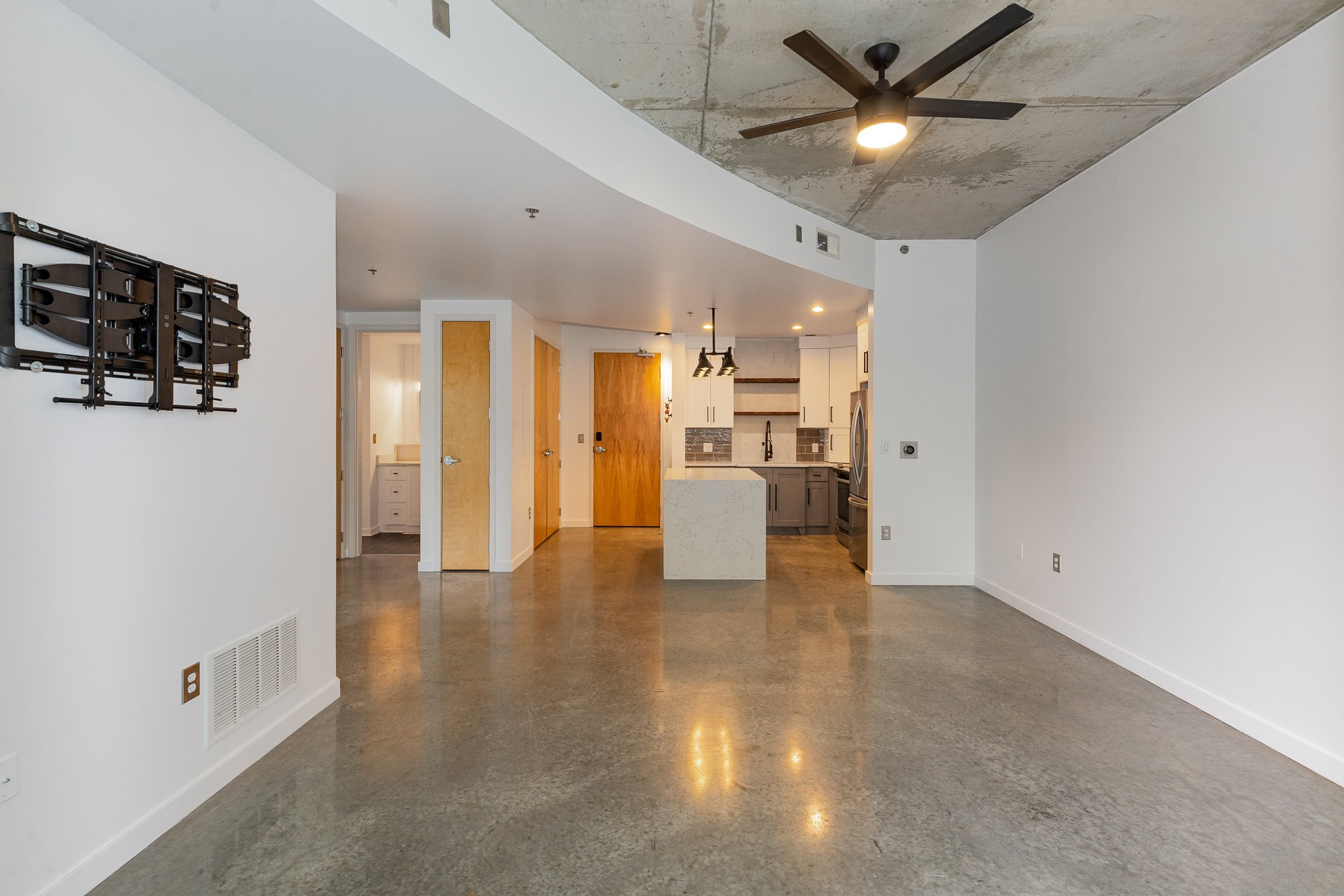 600 12th Ave, S Unit: 422