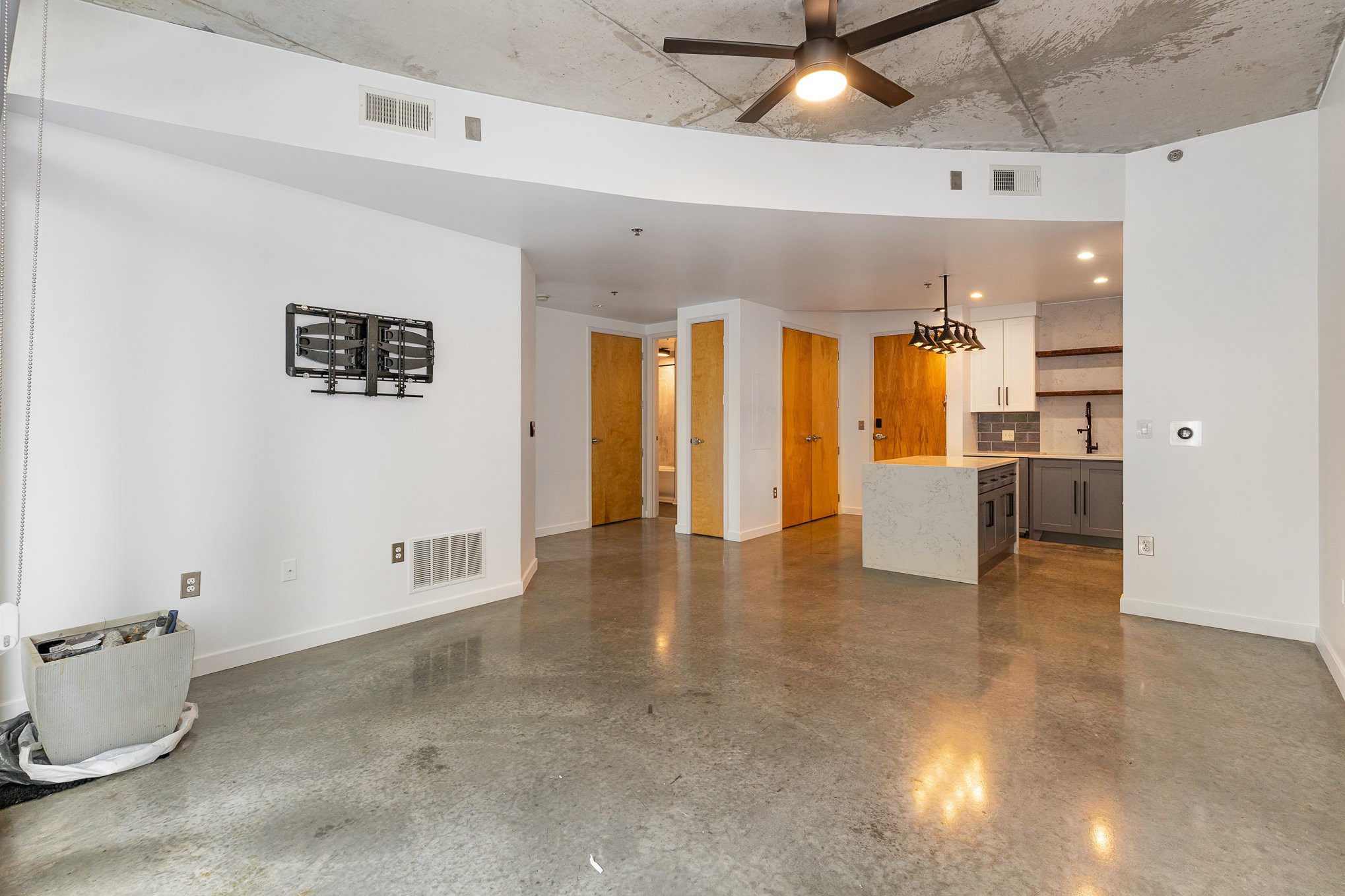 600 12th Ave, S Unit: 422