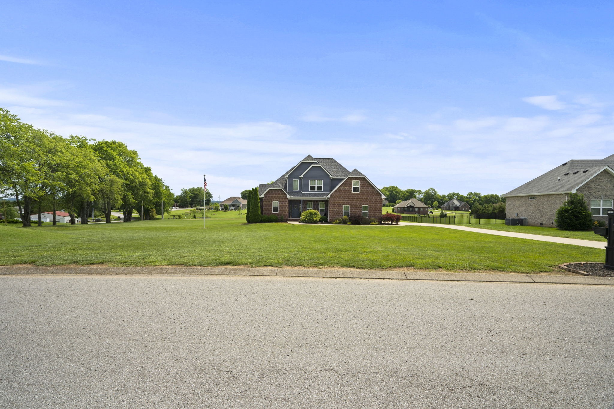 1001 Double Tree Ln