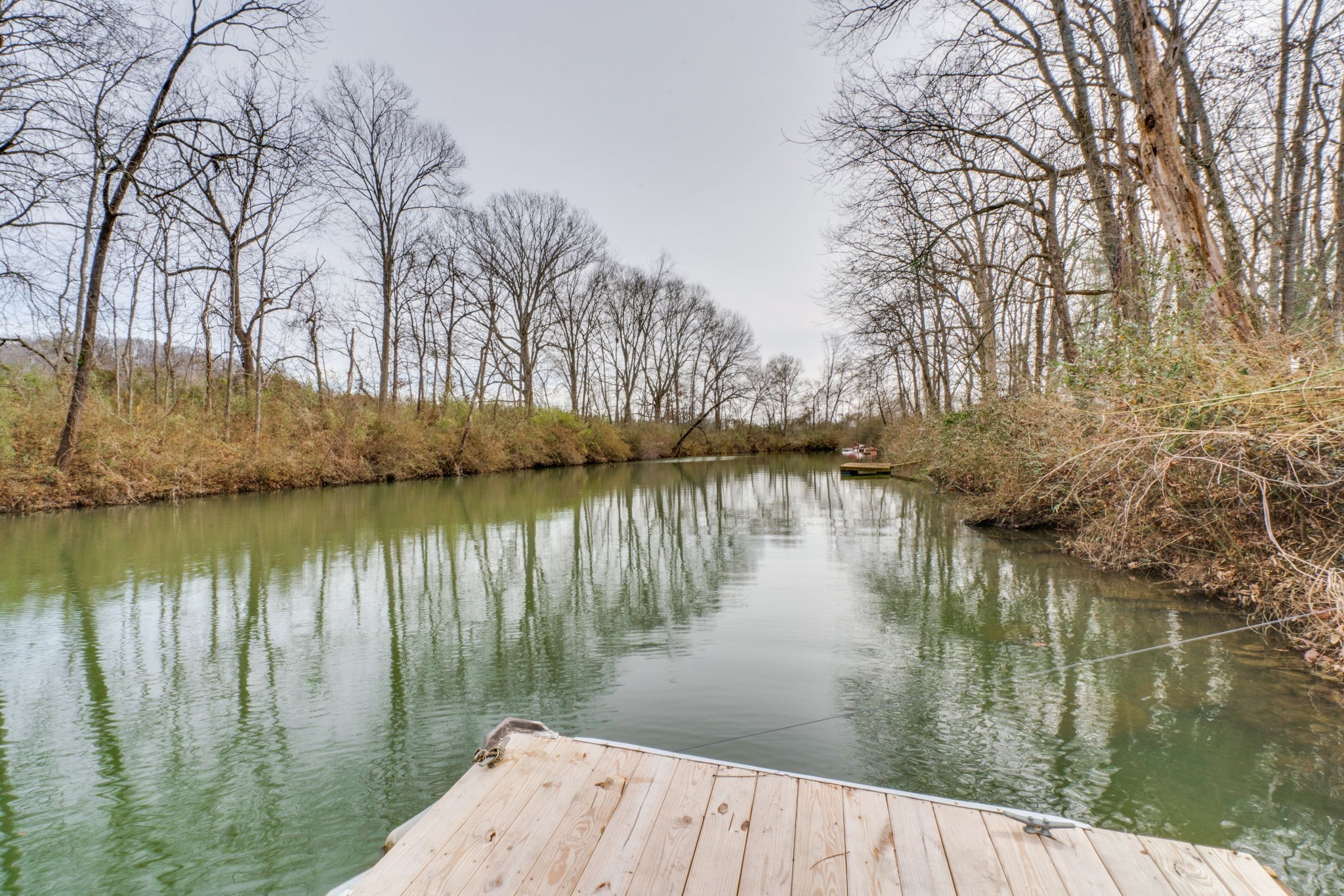 1182 Lakeside Dr
