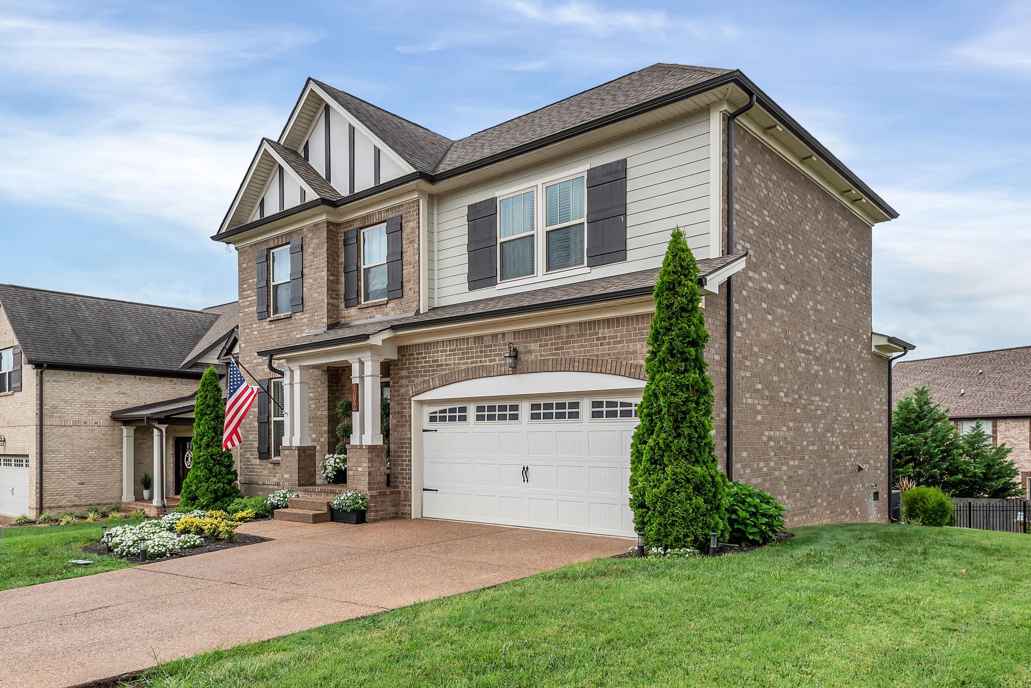 402 Golden Grv